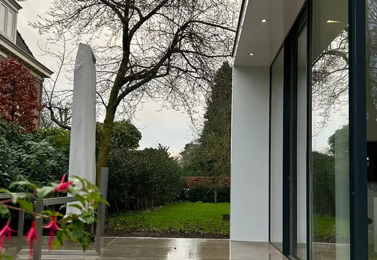 Composiet gevelbekleding geplaatst op woning